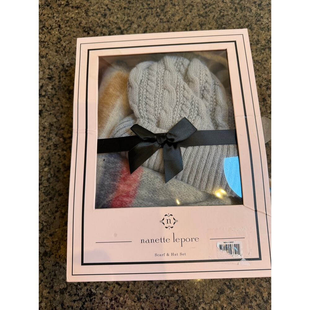 Nanette Lepore Beanie & Scarf Set - New in Box - Picture 3 of 4